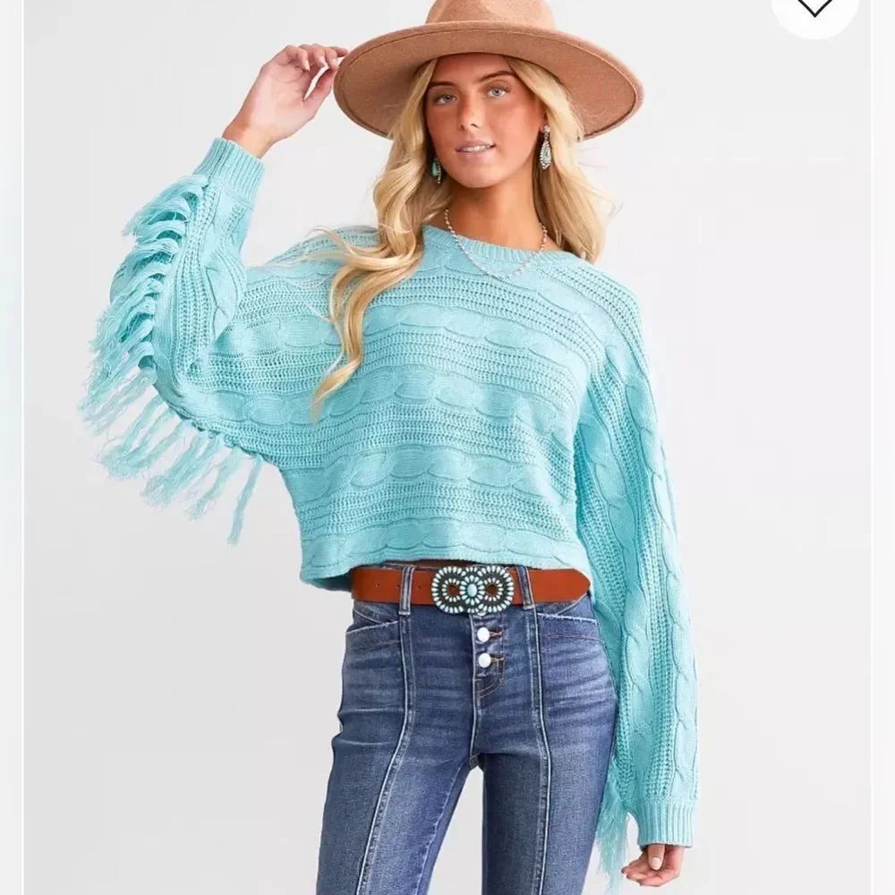 Fringe Sweater
WILLOW & ROOT size M